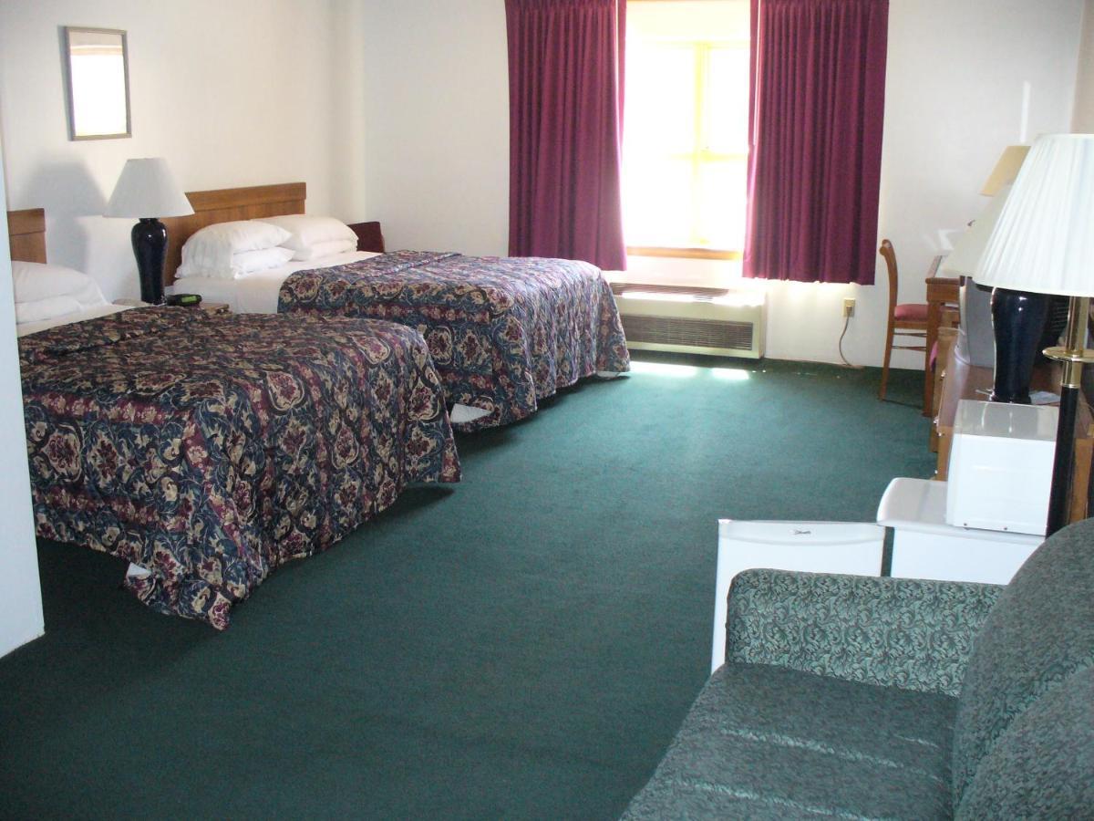 Villager Motel & Glen Manor Estate Уоткинс Глен Стая снимка